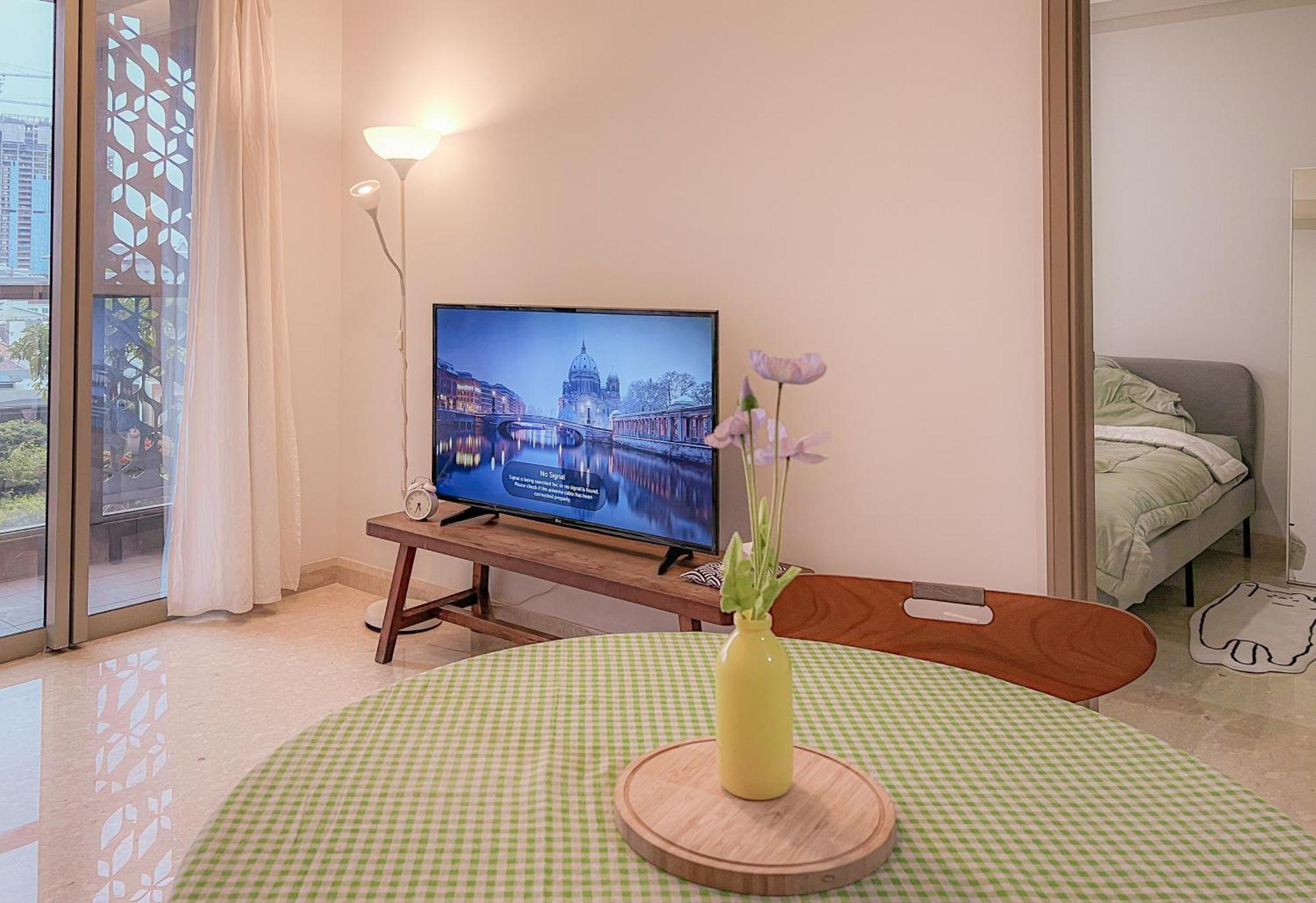 Gold Coast Pik Apartments By Host Jess Jakarta Exterior foto